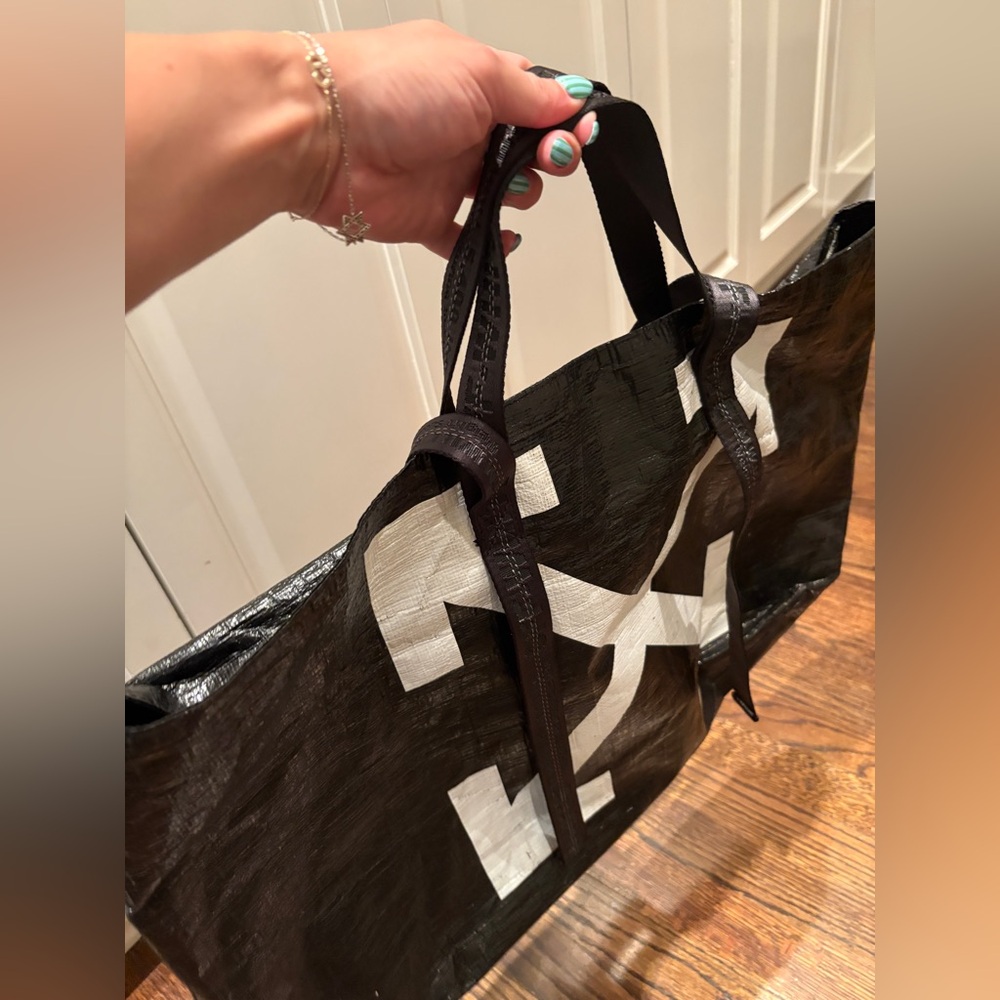 Off-White Black Tote - Picture 7 of 7